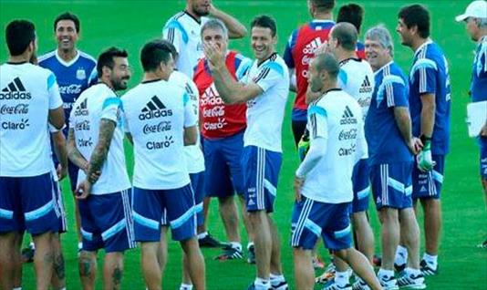 Argentina vuelve a las prácticas pensando en la gran final