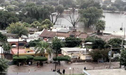 Córdoba: Nuevas lluvias intensas dejaron unos cien evacuados